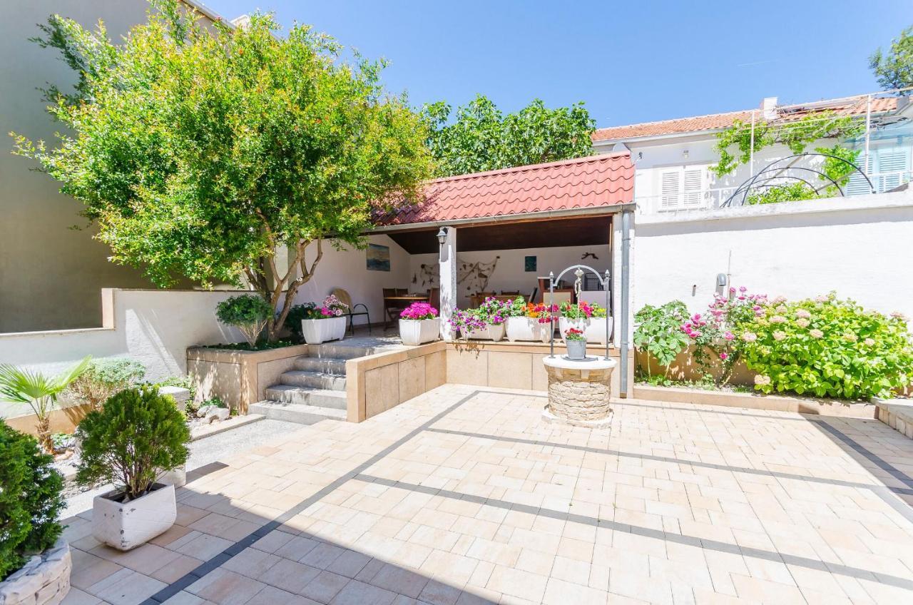 Apartments Zora Starigrad-Paklenica Kültér fotó