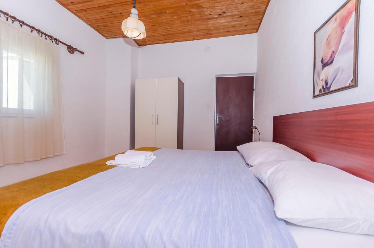 Apartments Zora Starigrad-Paklenica Kültér fotó