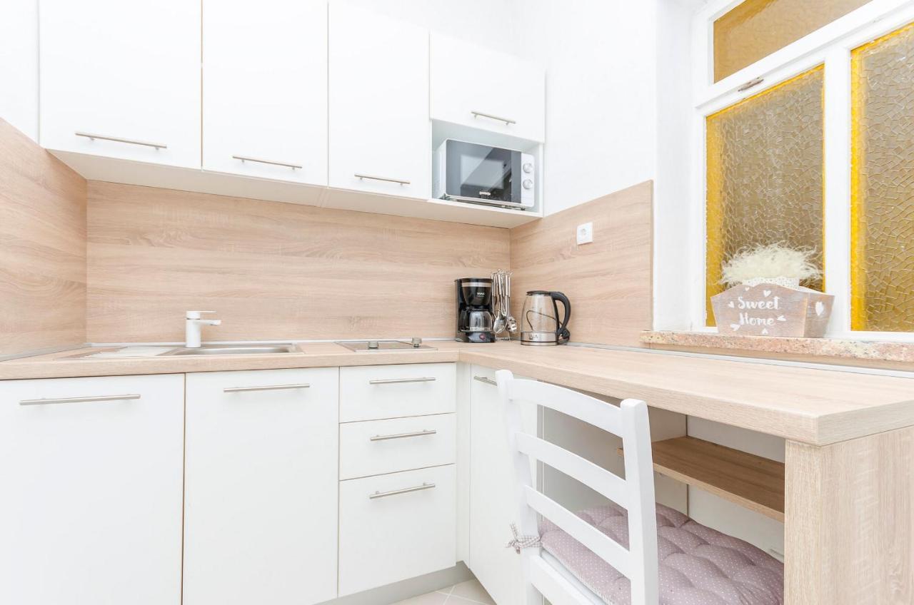 Apartments Zora Starigrad-Paklenica Kültér fotó