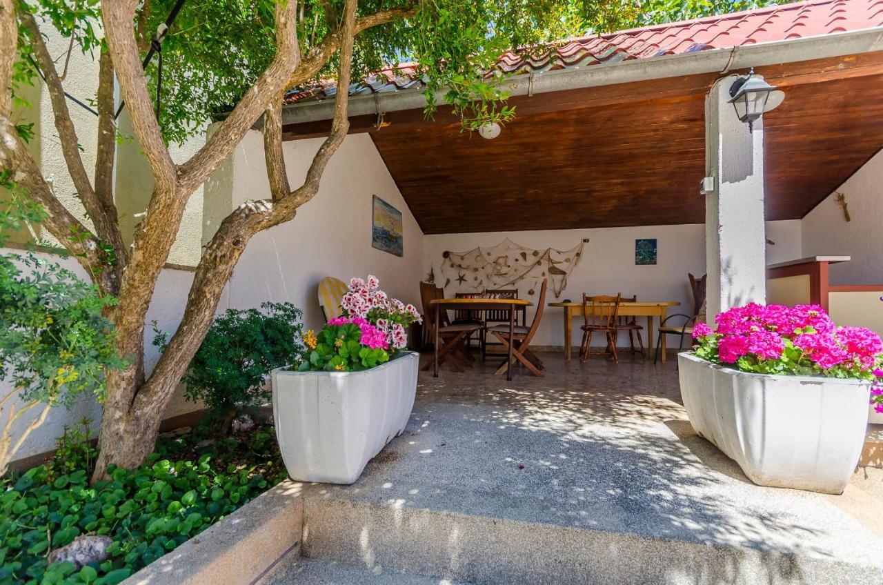 Apartments Zora Starigrad-Paklenica Kültér fotó