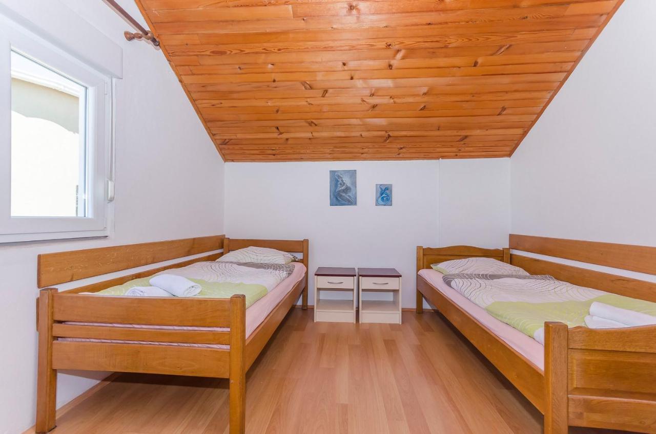 Apartments Zora Starigrad-Paklenica Kültér fotó